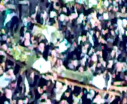 فري برس ريف دمشق دوما من تشييع شهداء مجزرة السبت و الاحد 23 1 2012