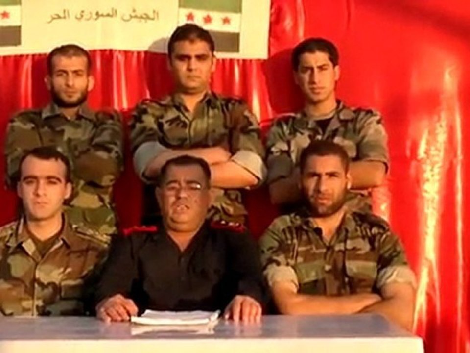 فري برس   إدلب انشقاق المقدم عبدالرحمن الشيخ قائد إطفائية حلب و مجموعة من رفاقه