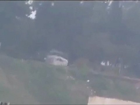 فري برس حماه القصف على باب قبلي و السواتر على قلعة حماه 24 1 2012