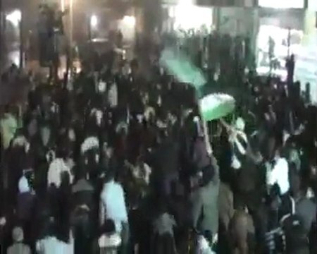 فري برس حمص مسائية حي الخالدية رااائعة لبيك يا الله بقيادة السارووت 24 1 2012