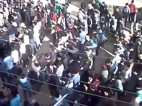 فري برس درعا خربة غزالة والكتيبة مظاهرة صباحية نصرة لدرعا وحمص والمدن المنكوبة 24 1 2012 ج2