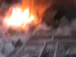 فري برس   حمص كرم الزيتون نزول قذئف عصابات الاسد على المنازل 24 1 2012