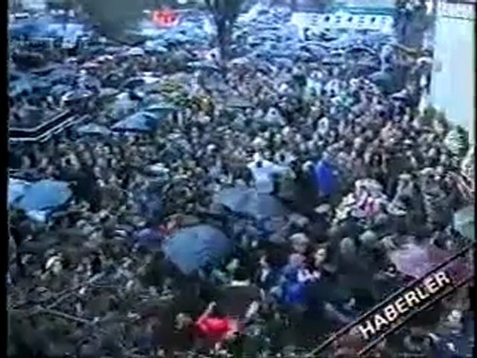 Uğur Mumcu 1993'te Böyle Uğurlanmıştı