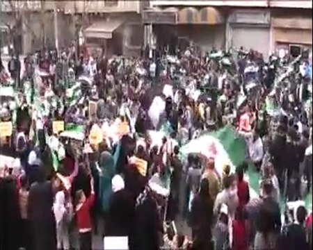 فري برس حمص مظاهرة حي الخالدية يا حمص لاتهتمي بفديكي بروحي ودمي 29 11 2011