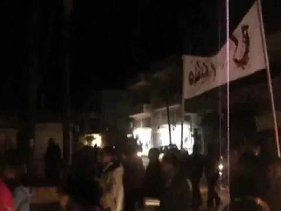 فري برس   إدلب   بنش مظاهرة مسائية 29 11 2011 جـ2
