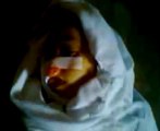 فري برس   حمص عشيرة الشهيدة الطفلة خلود سلطان الهويش عمرها ثمان سنوات اطلق عليها النار شبيحة بشار29 11 2011