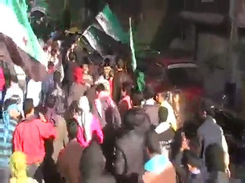 فري برس مدينة إدلب مظاهرة طلابية حاشدة 30 11 2011