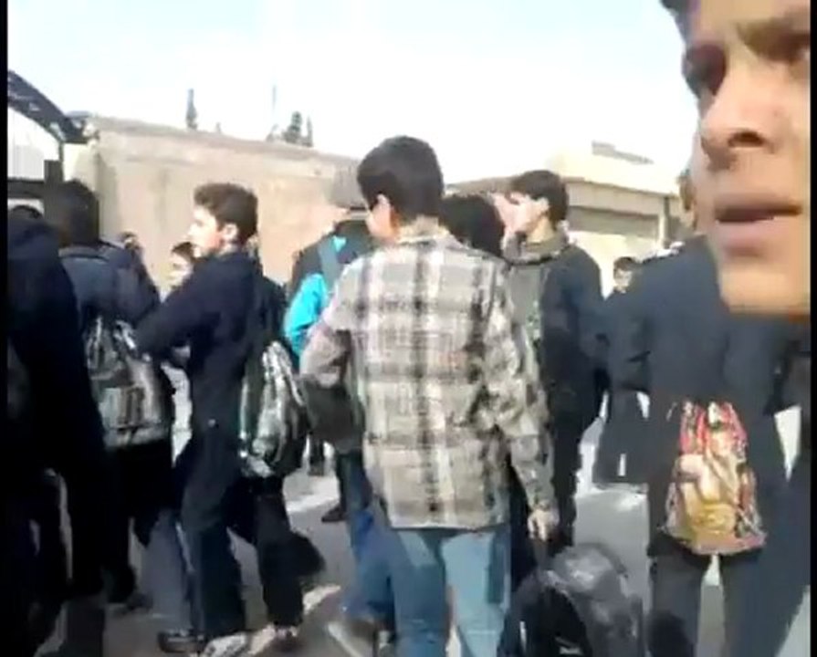 فري برس   معضمية الشام مظاهرة ابطال الحرية نصرةً لرنكوس وإعدام الرئيس 30 11 2011
