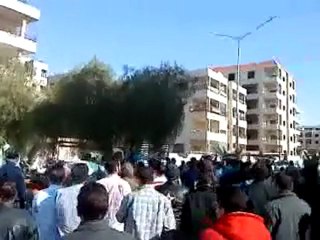 فري برس   حماه شارع الثلاين  جمعة المنطقة العازلة مطلبنا 2 12 2011