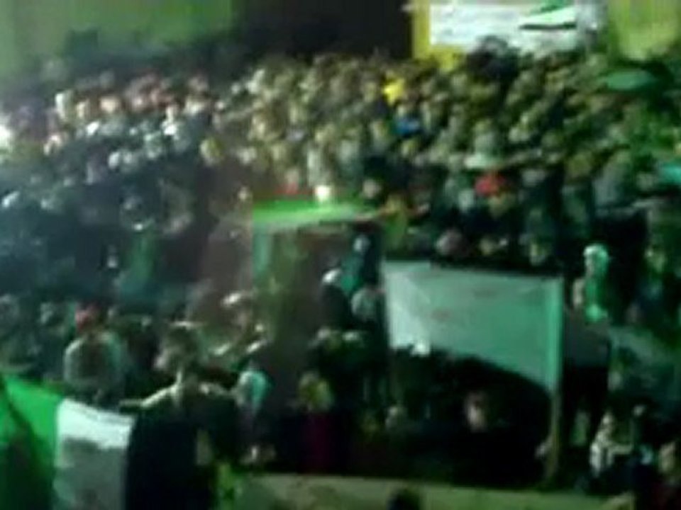 فري برس   حماه باب القبلي مظاهرة مسائية 2 12 2011