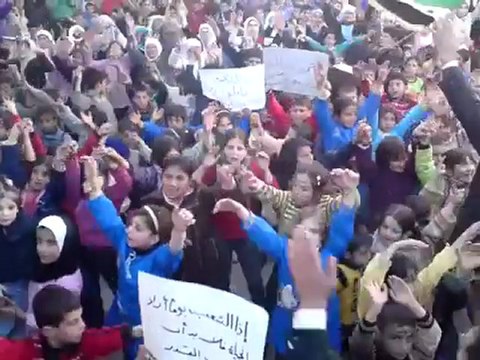 فري برس مظاهرة حاشدة جبل الزاوية يالله قتلونا يا الله 4 12 2011