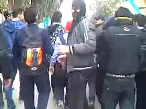 فري برس ريف دمشق زملكا مظاهرة طلابية نصرة لجوبر ورنكوس وحمص 5 12 2011 ج2