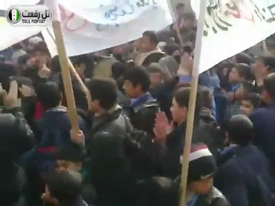 فري برس   تل رفعت مظاهرة طلابية حاشدة في اربعاء نصرة الطلاب الاحرار  7 12 2011 ج1