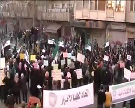 فري برس حمص حي الخالدية مظاهرة رائعة بقيادة السارووت والفنانة الثائرة فدوى سليمان 7 12 2011 ج2