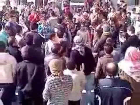 فري برس حماة حي القصور مظاهرة اشاوس الحي 16 12 2011