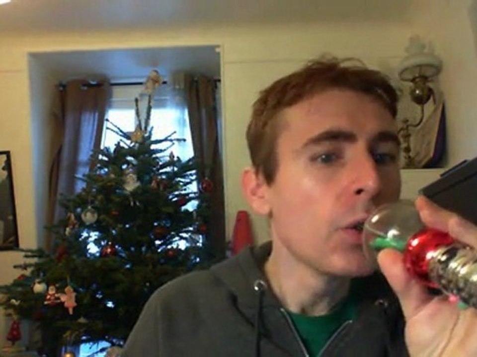 Wiwi égratigne "corbeau" de Chanson Plus Bifluorée