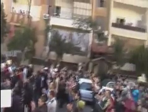 فري برس جمعة الجامعة العربية تقتلنا حمص القصور 16 12 2011