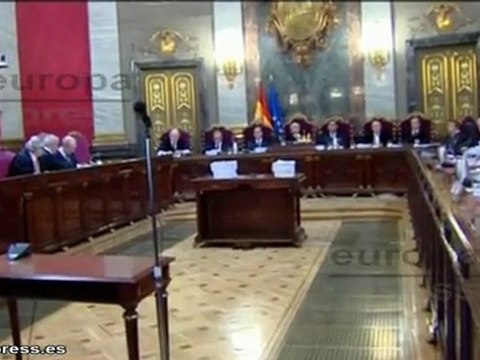 Garzón juzgado por causa contra el franquismo