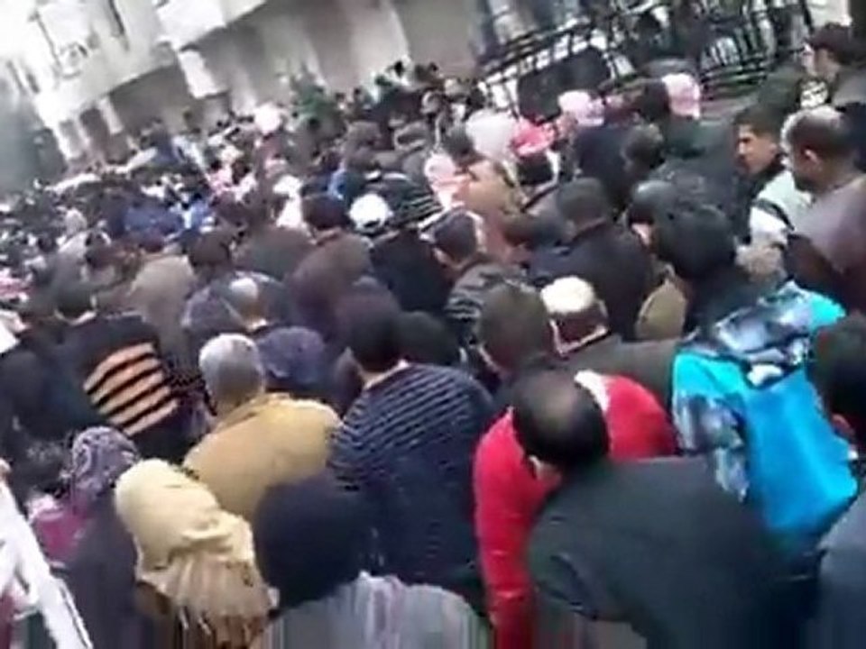 فري برس   حمص  الوعر  موكب الشهيدين جمال العلي و غسان خانكان 18 12 2011