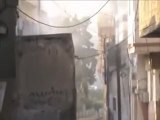 فري برس   حمص باب السباع اطلاق النار على المنازل من قيبل كتائب بشار والاهالي في داخل المنزل 20 12 2011