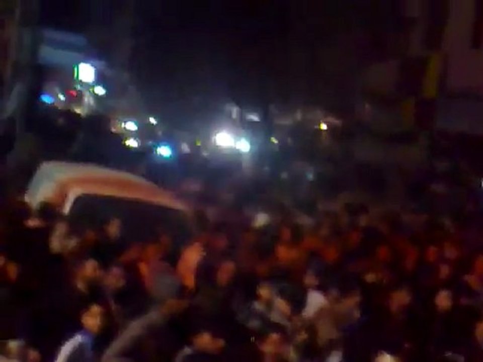 فري برس   ريف دمشق زملكا مظاهرة مسائية حاشدة 20 12 2011 ج1