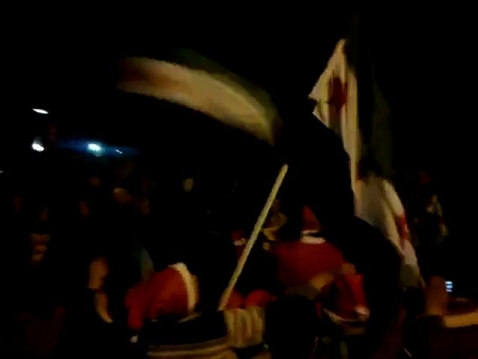 فري برس   الأخوة المسيحيون يشاركون أهالي مدينة عربين في مظاهرة مسائية 21 12 2011