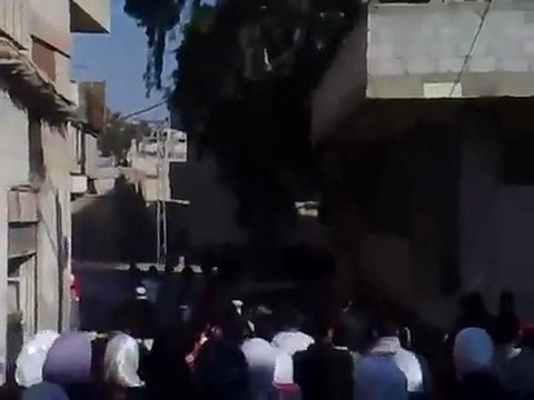 فري برس ريف دمشق الكسوة مظاهرةطلابية تطالب بإسقاط بشار 22 12 2011