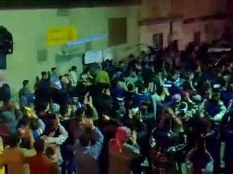 فري برس حماه حي الحميدية مسائية ئهنة الاخوة المسيحين بالعيد 24 12 2011