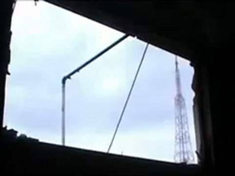 فري برس حمص باب السباع اثار القصف على المنزل واحرقه بالكامل 25 12 2011