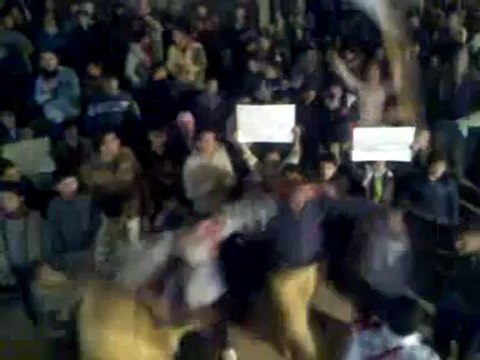فري برس إدلب بلدة طعوم مظاهرة مسائية نصرة لحمص 25 12 2011