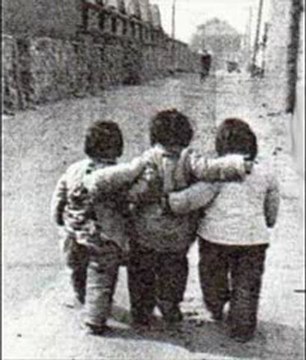 Bir Dostu Olmalı İnsanın(240p_H.263-MP3)