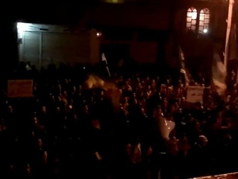 فري برس ريف دمشق عربين مظاهرة مسائية حاشدة و رائعة 26 12 2011 ج1