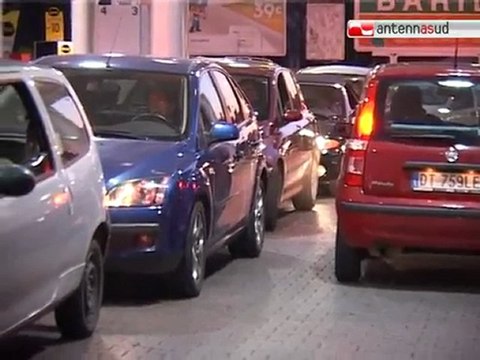 TG 23.01.12 Scaffali vuoti e benzina esaurita, alcune conseguenze degli sciopero