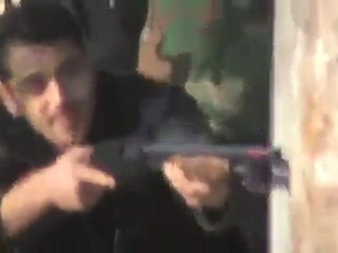 فري برس ‏ حماة اطلاق النار على المتظاهرين السلمين 27 12 2011