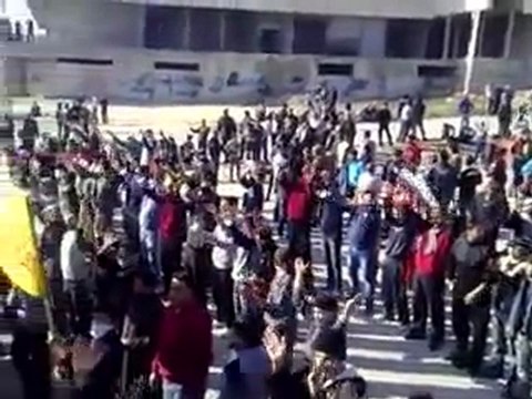 فري برس ‏ حماه الحاضر مظاهرة تتجه الى ساحة العاصي من حي الشرقية 28 12 2011 ج3