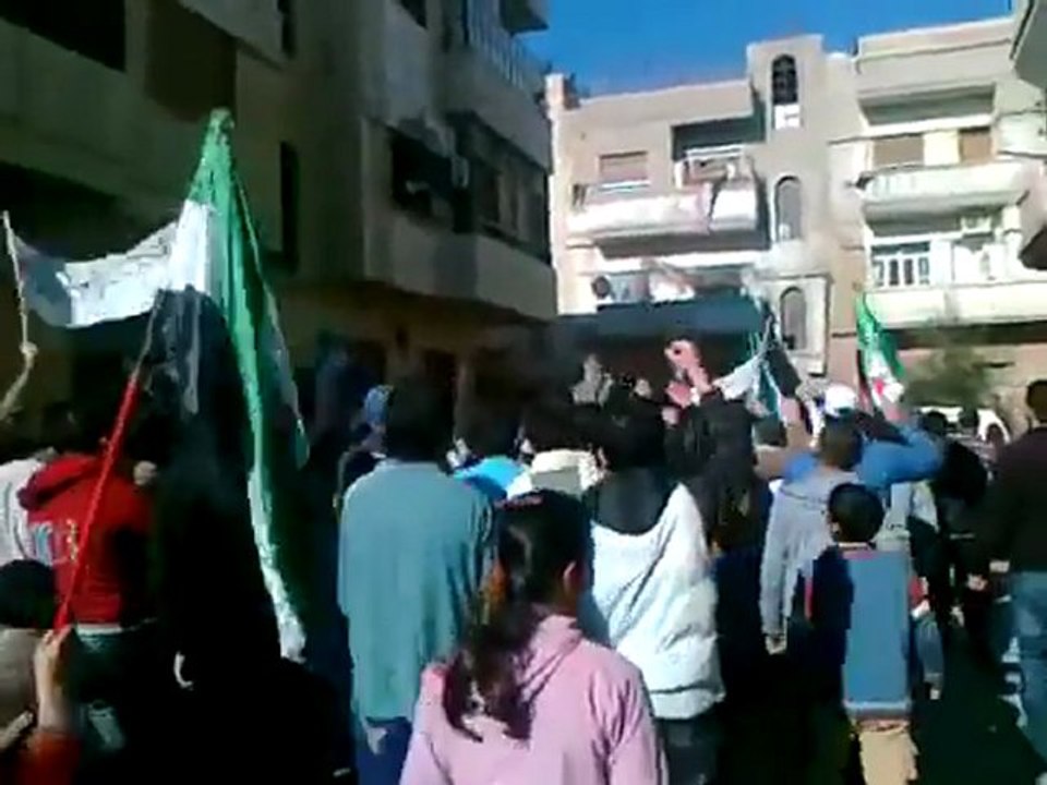 فري برس   حمص كرم الشامي مظاهرة حاشدة تحية لروح الشهيد البطل ابن حي كرم الشامي ياسين عبد الصمد 28 12 2011