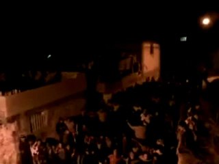 فري برس   اللاذقية الحفــــــــة بابناوالجنكيل مظاهرة مسائية28 12 2011