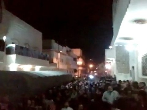 فري برس حلب الباب تشييع شهيد الباب المجند وائل الناقو 28 12 2011 ج1