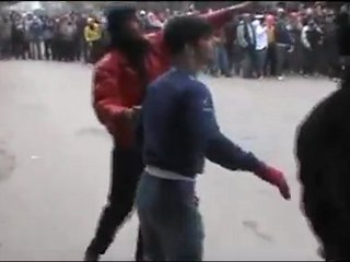 فري برس   حماة استهداف قناصين الحزب لمظاهرة حي الحميدية 29 12 2011