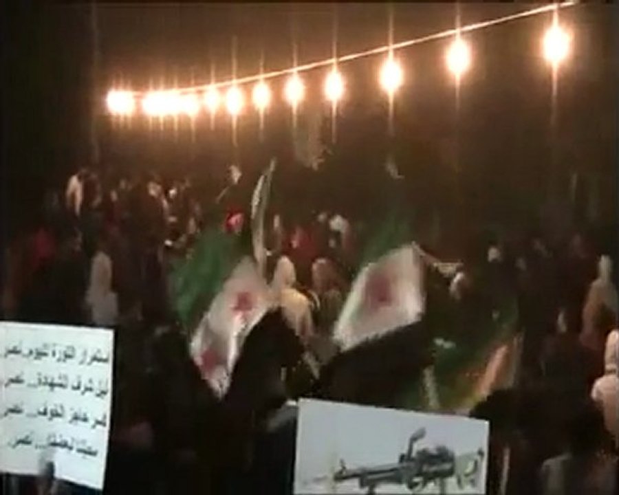 فري برس   حمص القصور مسائية أبطااال القصور ياحمص لاتتهمي بفديك بروحي ودمي رااائعة 29 12 2011