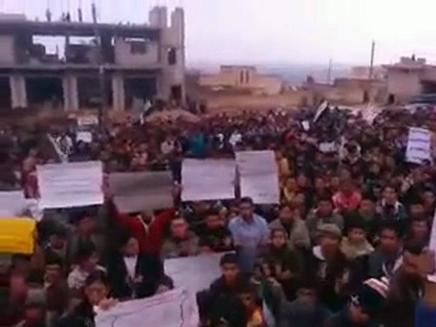 فري برس ادلب بلدة الهبيط مظاهرة حاشدة صباحية بانتظار المراقبين العرب 31 12 2011