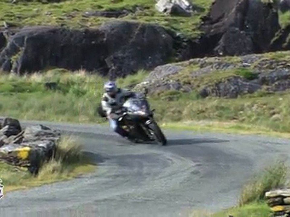 LA HONDA CBR 600 F EST-ELLE HERMAPHRODITE ? ( contenu officiel Moto Journal )