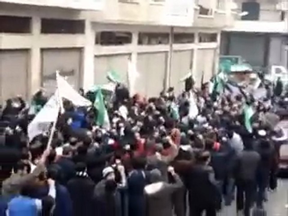 فري برس   حمص حي الملعب حاشدة جدا جمعة الزحف الى ساحات الحرية 30 12 2011