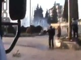 فري برس   اطلاق الرصاص على المتظاهرين السلميين مدينة ادلب 30 12 2011