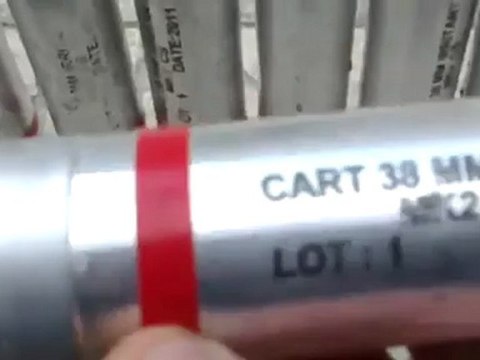 فري برس حماة القنابل المسيلة للدموع المستخدمة في طريق حلب 30 12 2011