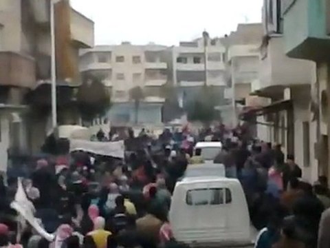فري برس حماة مظاهرة حي طريق حلب جمعة الزحف إلى ساحات الحرية 30 12 2011