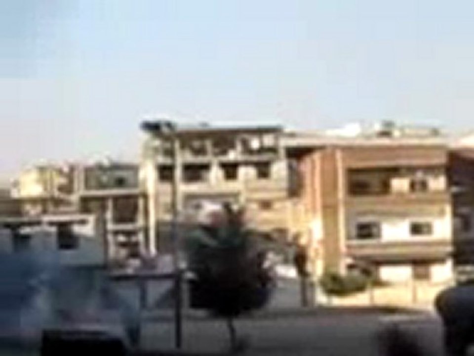 فري برس   معضمية الشام اطلاق رصاص ع المتظاهرين العزل جمعة الزحف الى ساحات الحرية 30 12 2011
