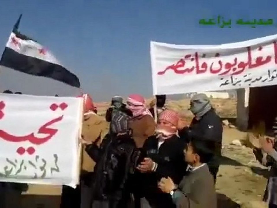 فري برس   حلب الباب    مظاهرة احرار بزاعة 30 12 2011 ج1