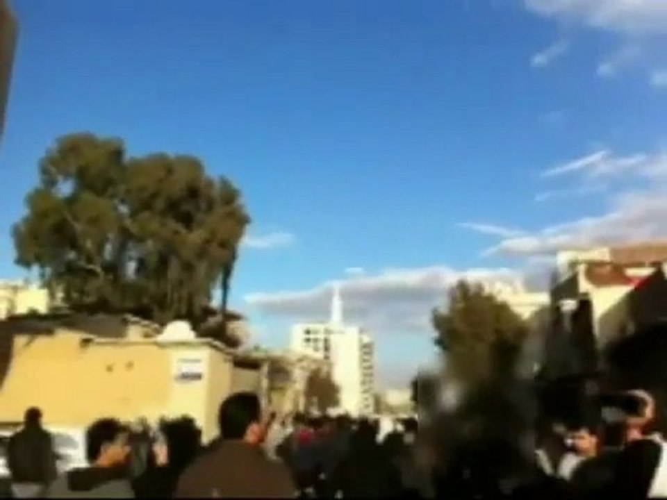 فري برس   دمشق كفرسوسة تشييع الشهيد محمد تقي وهجوم الأمن 31 12 2011