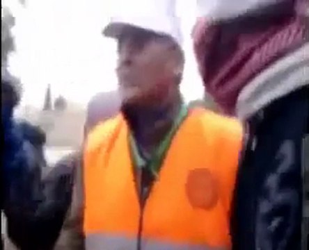 فري برس حماة لقاء اهالي حي العليليات مع احد اعضاء لجنة المراقبة العربية 1 1 2012